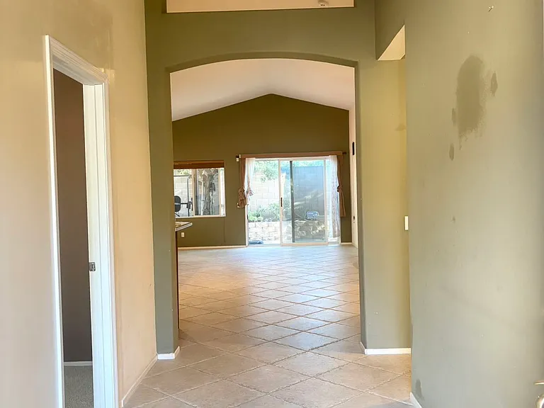 1147 Desert Fox Ct — Photo 3