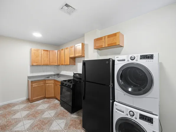 251 Patchen Avenue image 12 of 14