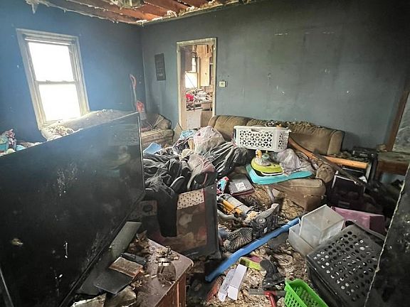5th image of 19856 Detroit Ave