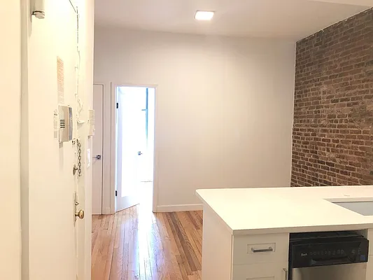 Rented by Sky Management | media 23