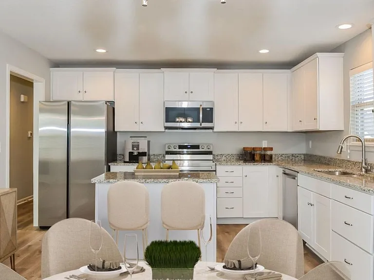 705 Summer Dawn Cir — Photo 5