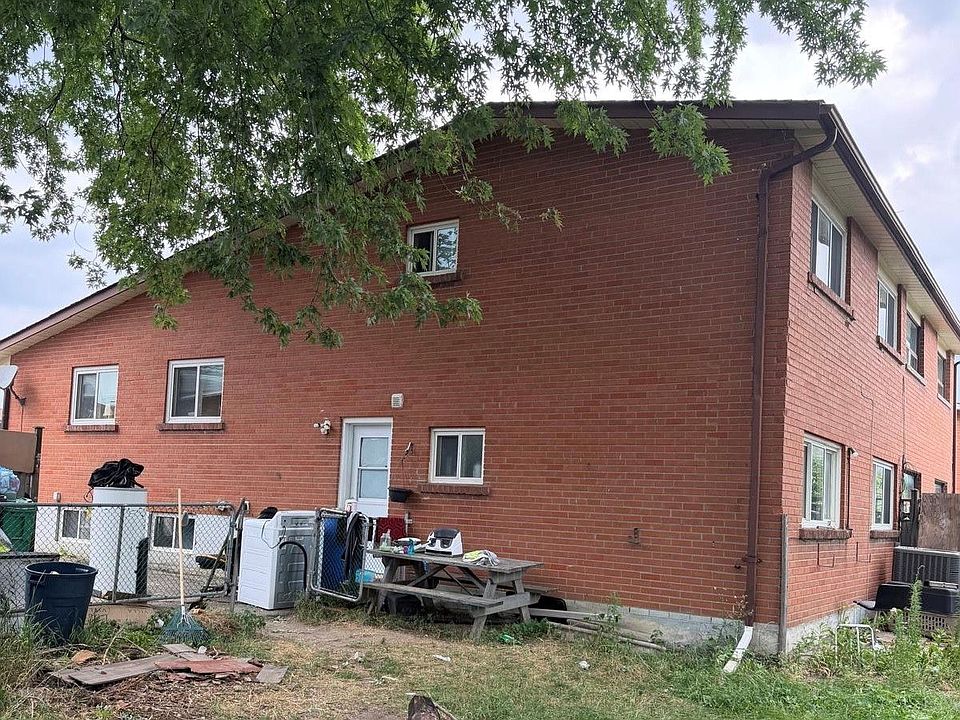 1st image of 32 Sharon Ct