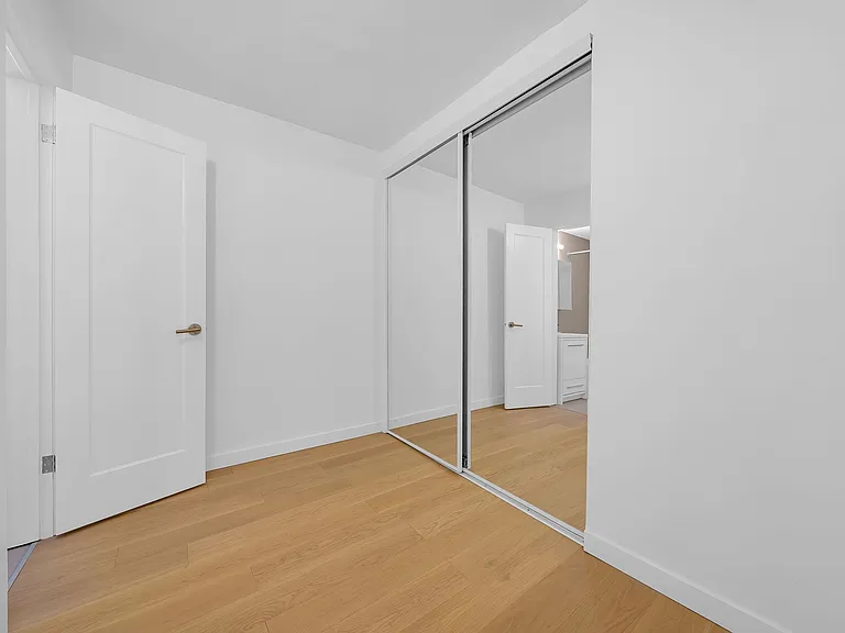 26 Balmoral Ave — Photo 41
