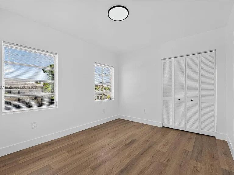 1900 SW 6th St #6 — Photo 9
