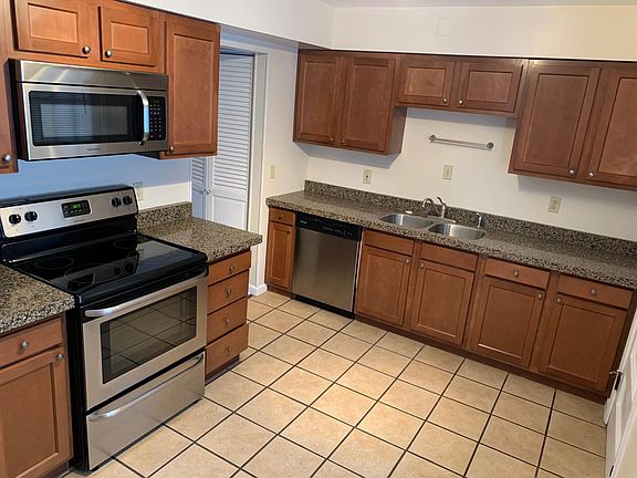 2nd image of 6751 Fath Ct