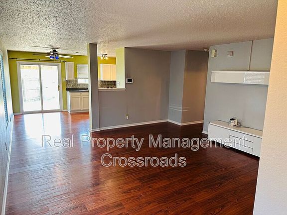 3rd image of 3249 Cork Bend Dr
