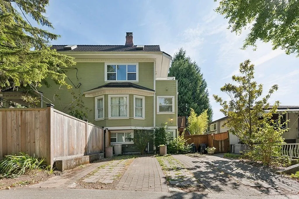 1 bed, 900 sqft, $1,990 — Photo 2