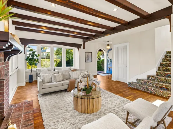 4849 3rd St, Carpinteria, CA 93013