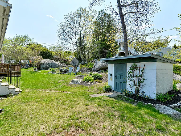 16 Warwick Rd — Photo 32