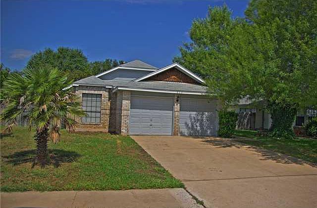1st image of 813 Primrose Ln