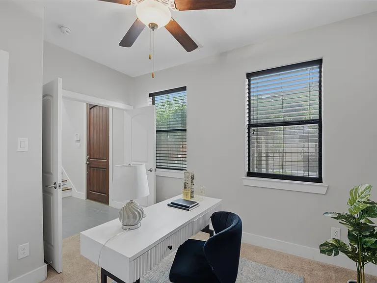 1420 Wilson St — Photo 17