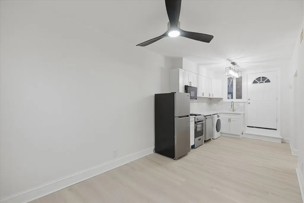 Building Photo - 4004 N Bell Ave #2A