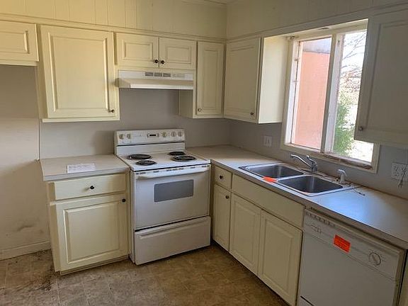 3rd image of 417 S Keith St
