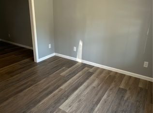 1208 N Church St, Portland, TN 37148