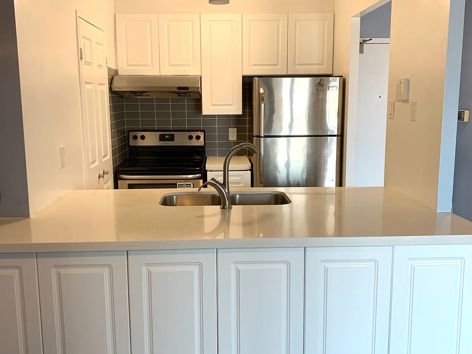 3 bed, $2,700 — Photo 4