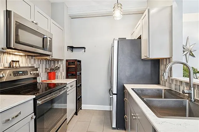 333 Julia St #520 — Photo 6
