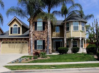 6138 W Oak Ave, Visalia, CA