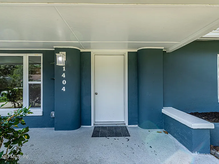 1404 Jean Ct — Photo 3