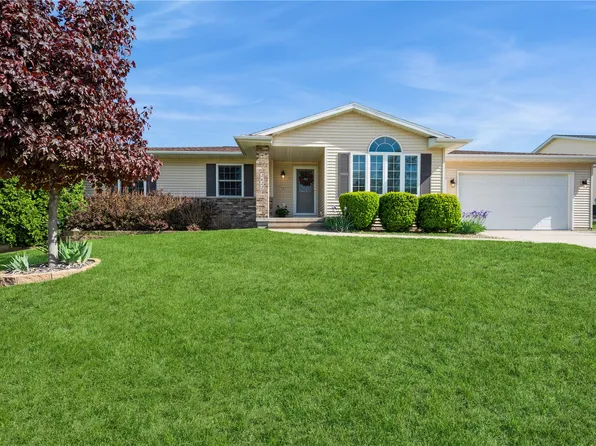 2622 Navajo Ave SW, Cedar Rapids, IA 52404