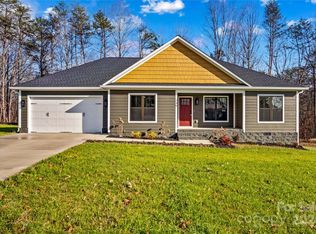 746 Whites Farm Rd, Statesville, NC 28625