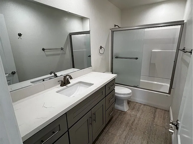 18511 Mayall St #A — Photo 11