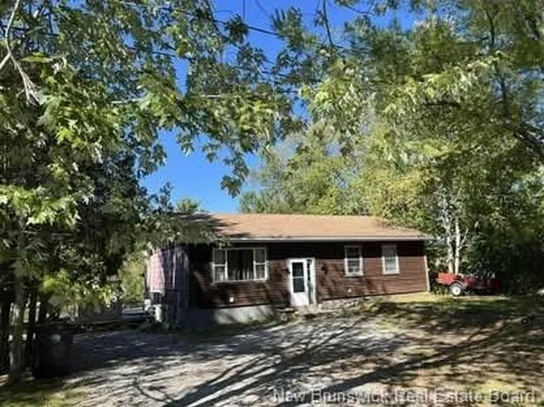 55 Randall Dr, Hampton, NB E5N 6A4