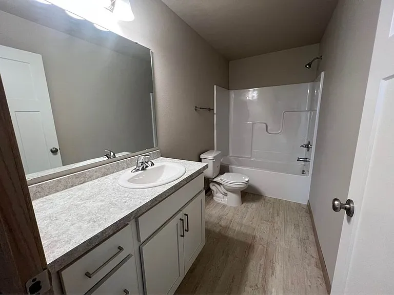 1512 Keystone Cir NE — Photo 15