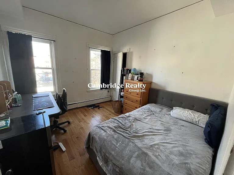 140 Saint Alphonsus St #2T — Photo 8