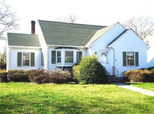 142 Merritts Pond Rd, Riverhead, NY 11901