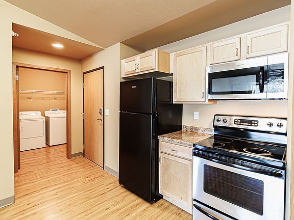5th image of 4421 12th St W #105