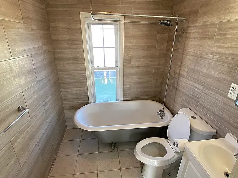 413 Merrimack St #3 — Photo 4