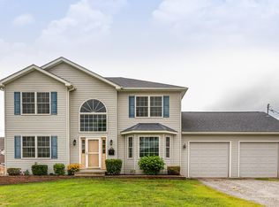 405 Mary St, Dickson City, PA 18519