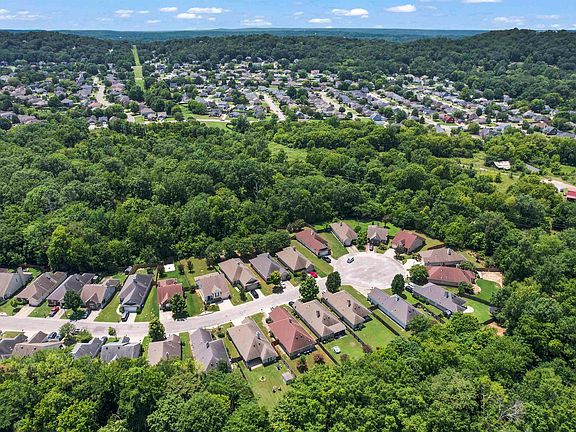 5th image of 452 Holland Lakes Dr N