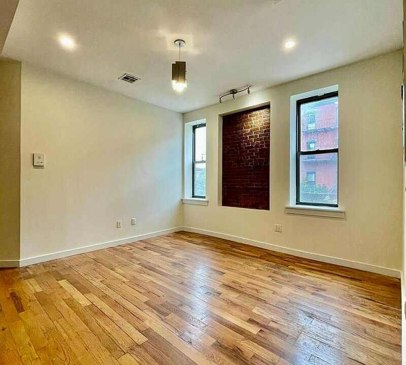 1st image of 584 Franklin Ave #2AC