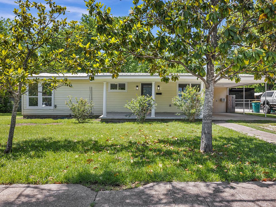1st image of 705 E 9th Ave