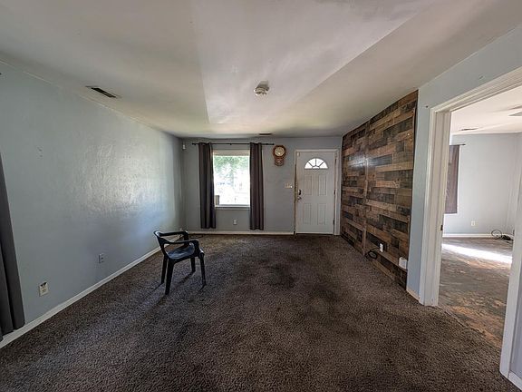 3rd image of 3401 Anderson Pkwy