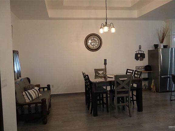 5th image of 1034 Sunrise Ln