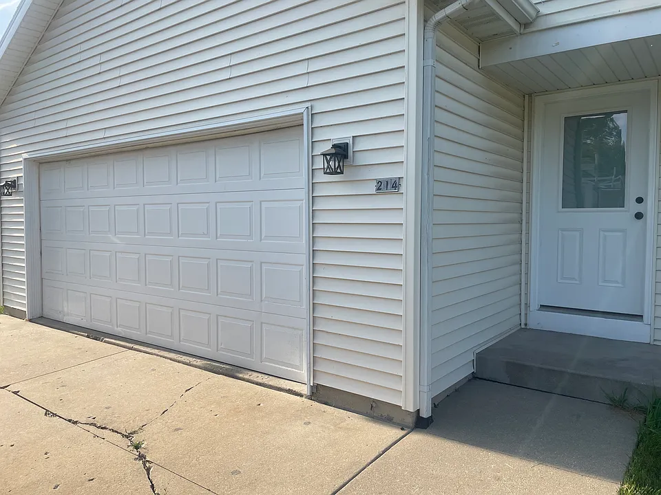 214 Morningside Dr