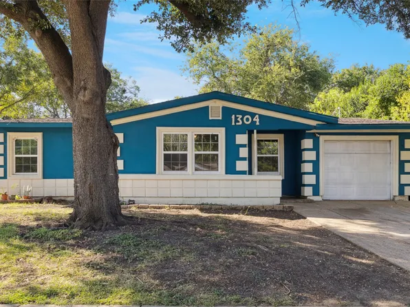 1304 E Lovers Ln, Arlington, TX 76010