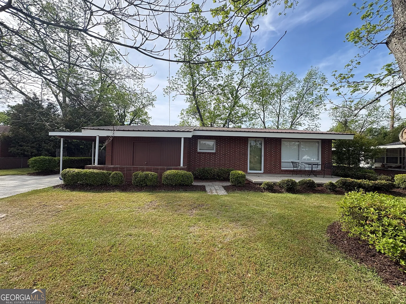 2078 W Elm St photo 1