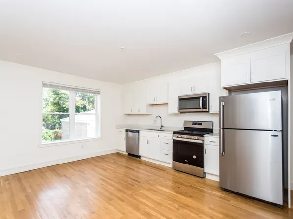 92 Brown St APT 1, Waltham, MA 02453