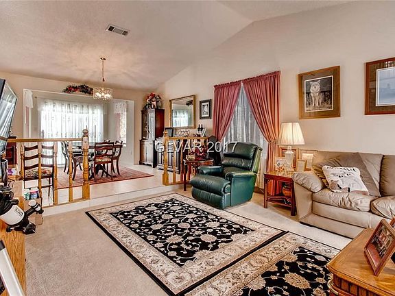 3rd image of 8816 Brescia Dr