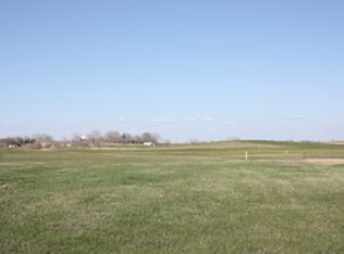 808 36th St S, Moorhead, MN 56560