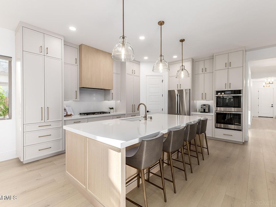 1st image of 4423 W PARK VIEW Lane