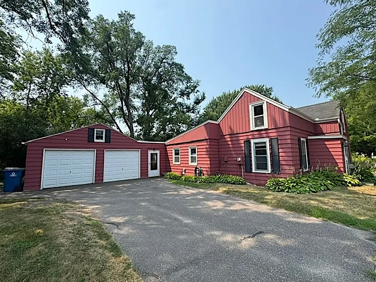 205 Hamel Rd — Photo 2