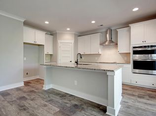 1595 Periwinkle Dr, Mount Pleasant, SC 29466