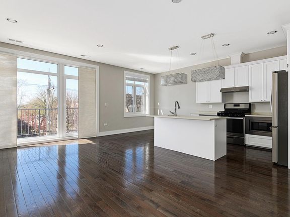 5th image of 235 E 31st St #205