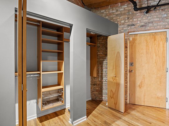 5th image of 2310 S Canal St Unit 215