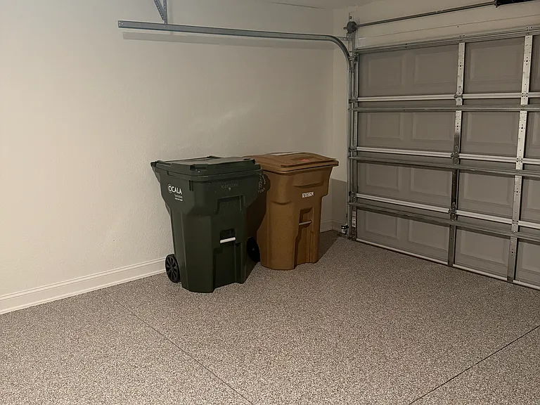 4423 NE 8th Pl — Photo 37