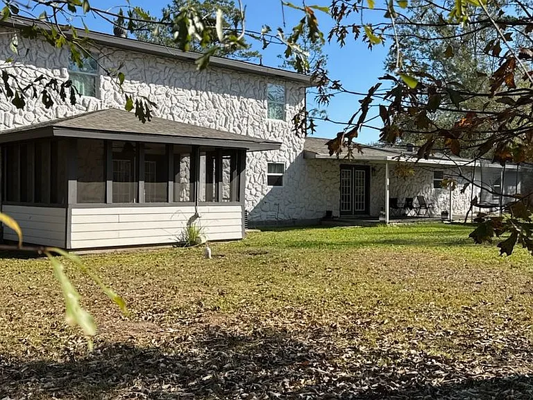 5797 N US Hwy #171 — Photo 27